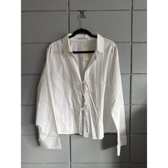 NWT Women's Abercrombie and Fitch Poplin Cotton Tie Front Top size XL Preppy - Picture 2 of 5